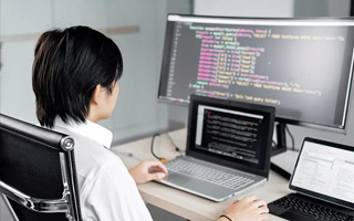 邢台 ,php声明和调用变量的符号是什么？